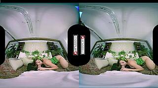 poison ivy cosplay vr redhead pussy smashed by monster cock!!