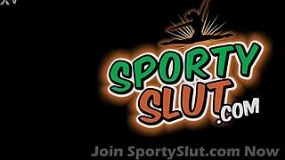 skinny blonde babe's jiggly big pear butt shakes at gym