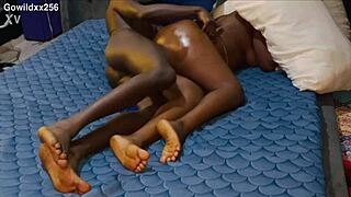 i catch my big ass curvy fat cousin sleeping nude