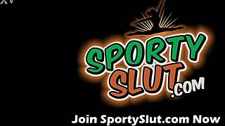 skinny blonde babe's jiggly big pear butt shakes at gym