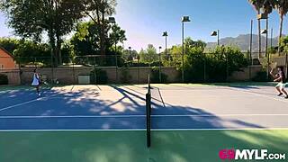 Sultry Japanese teen Yuuka Kaeda blows in JAV debut!