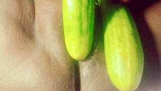 i'm that indian village chick stuffin cucumber deep in my wet pussy