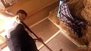 Brunette Twins Kit Lee Kat Lee Threesome Farmer