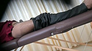 Lucky patient gets hot doctor's handjob in hospital! 🏥🍆😏