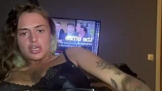 wanna see this goth teen play solo?