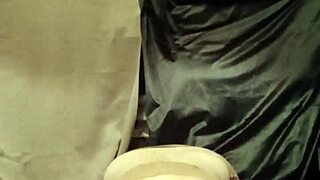 french esclave f's autoseance with punaises, total humiliation tease 😈🔥💥