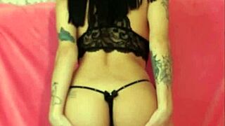 yasmin muller's hot photoshoot backstage pezinhos action