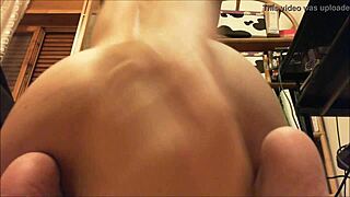 tua madre mi fa impazzire con doppia penetrazione vaginale urla di piacere