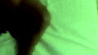 Couple enjoys tasty 69 action right in motel room