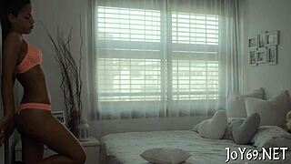 PETITE SOLO TEEN FINGERS WET PUSSY WITH DILDO RIDE