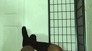 tryin ta exercise with music but i keep watchin porn n masturbatin