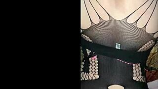 i can't stop shaking my ass while my secretary screams during anal