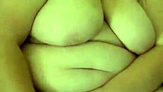 Homemade Sri Lankan BBW Wife Kandy Kane Deepthroats Fat Cock Like a Whore