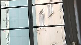 GUY RAMS BIG DICK IN TRAVELING GIRLFRIEND'S BED!