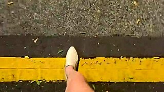 ting xuan pees outdoors masturbates cums on sexy legs