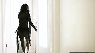 i surprised my horny hubby wit this sly milf hooker blindfold fuck in lingerie