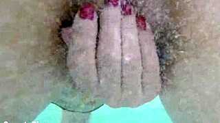 whoa bbw underwater solo, extreme close-up shaved pussy masturbation gets so wet! 💦🌊