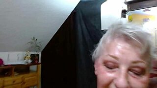 Damn, 1130lbs curvy Dawnskye1962 stretches that thick ass in red lace panties!