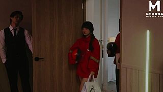 Bossy Asian President Rides Delivery Guy's Cock For Pussy Benefits