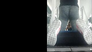 flaca rica bends over in gym leggings for doggystyle pounding