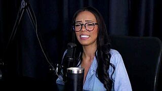 Veja Alice Vasconcelos safada interview com putaria no Porn Cast Brazil parte 2 😈🔥