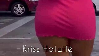 hey sluts, flashing my big pussy lips poolside for you 😘