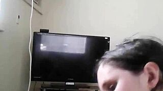 white girl gagging on deep throat bbc!! 😩🍆💦