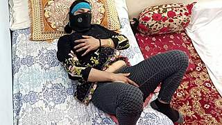 sexy muslim bhabhi gets passionate anal fucked like gf bf in hindi amateur gaand choda