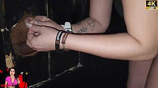 gostosa casada begs paududo to fuck her tight ass in swing cabin