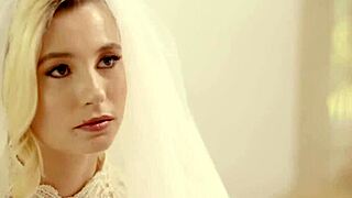 Young Bride Carolina Sweets Tribs Pussy with Grandma Julia Ann