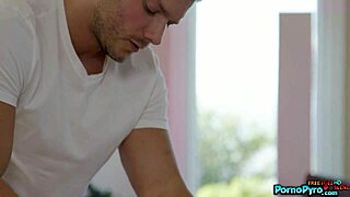 Masseur Codey Steele devours Rory Knox's pierced pussy