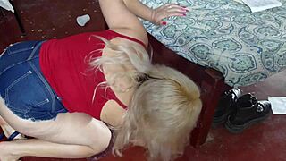 Hottie big ass blonde milf stuck under bed begs bareback pounding