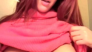 artemisia bounces her juicy natural tits slow-mo for cam