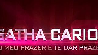 Agatha Carioca stuffs Rexona deep in her pussy!!