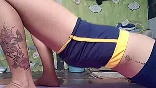 watch this petite asian babe crush her tight workout session