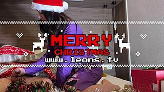 Hey babe play with my dick till it cums for Christmas present