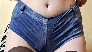 Mistress Elza Kom's Curvy Femdom Ass Worship Session