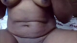 wanna see cyndy blackslave endure her intense train session with spanking and pussy play?