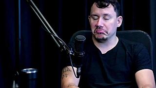 met santa caliente, learned actor poses, family drama, trans fetish - tiago oliveira?