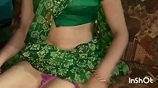 damn this indian milf bounces hard on boyfriend's penis with dirty talk and screams 🔥🍆💦