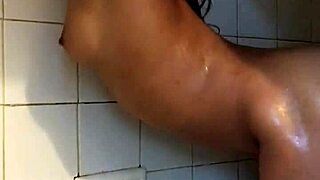 Eboni Lovemore Tempts King Cream In Steamy Shower For Kinky Sex