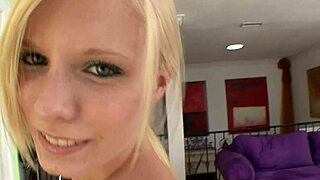 Elaina Raye Pussy Eaten Deep