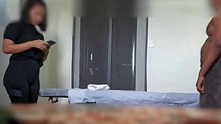 that angry spa girl finally jerks me off 😤💦✋