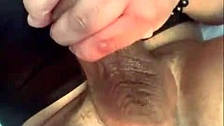 hey handsome stud cum hard while i tease your muscles 💦😏