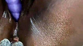 Curvy Ebony Lesbians Double Penetrated With Dildos And Squirting Jizz