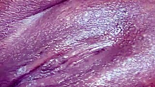 Curvy Ebony Lesbians Double Penetrated With Dildos And Squirting Jizz