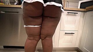 i love clapping this natural monster booty bitch hard