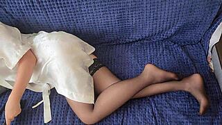 stepmom's feet make stepson explode watching her!