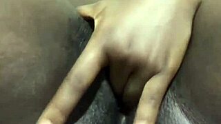 Homemade Ebony Amateur Fingers Wet Pussy Lips Solo Closeup