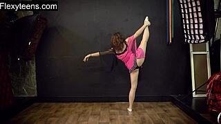 Watch this teen flexible gymnast model stretch naked in gym!